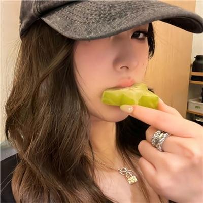 独自夜归的女孩